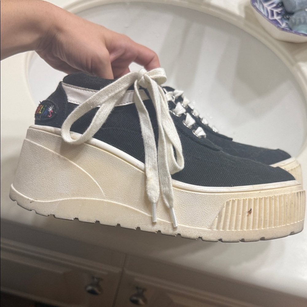 dELiA*s Black and Cream Platform Sneakers